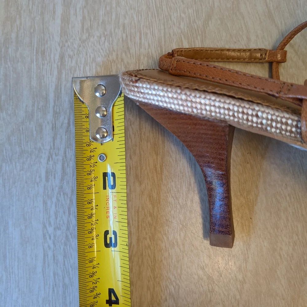 New A. Marinelli Matte Gold & Tan Woven Slingback Heels 8 - Picture 7 of 9